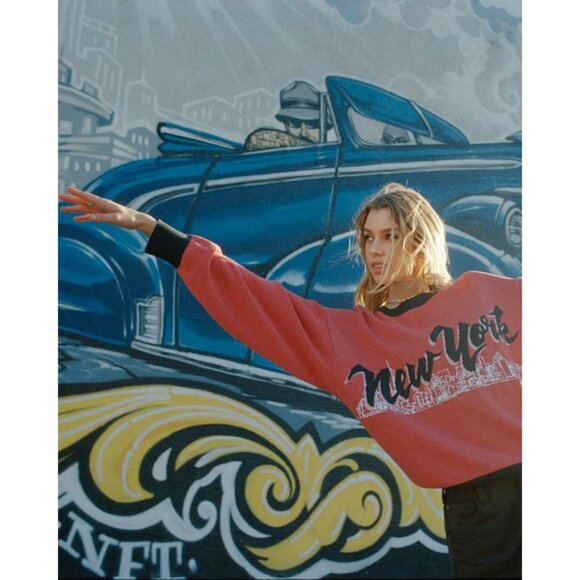 RVCA STELLA MAXWELL Skyline Sweater Sz L Red Black Colorblock New York Graphic - Picture 9 of 16